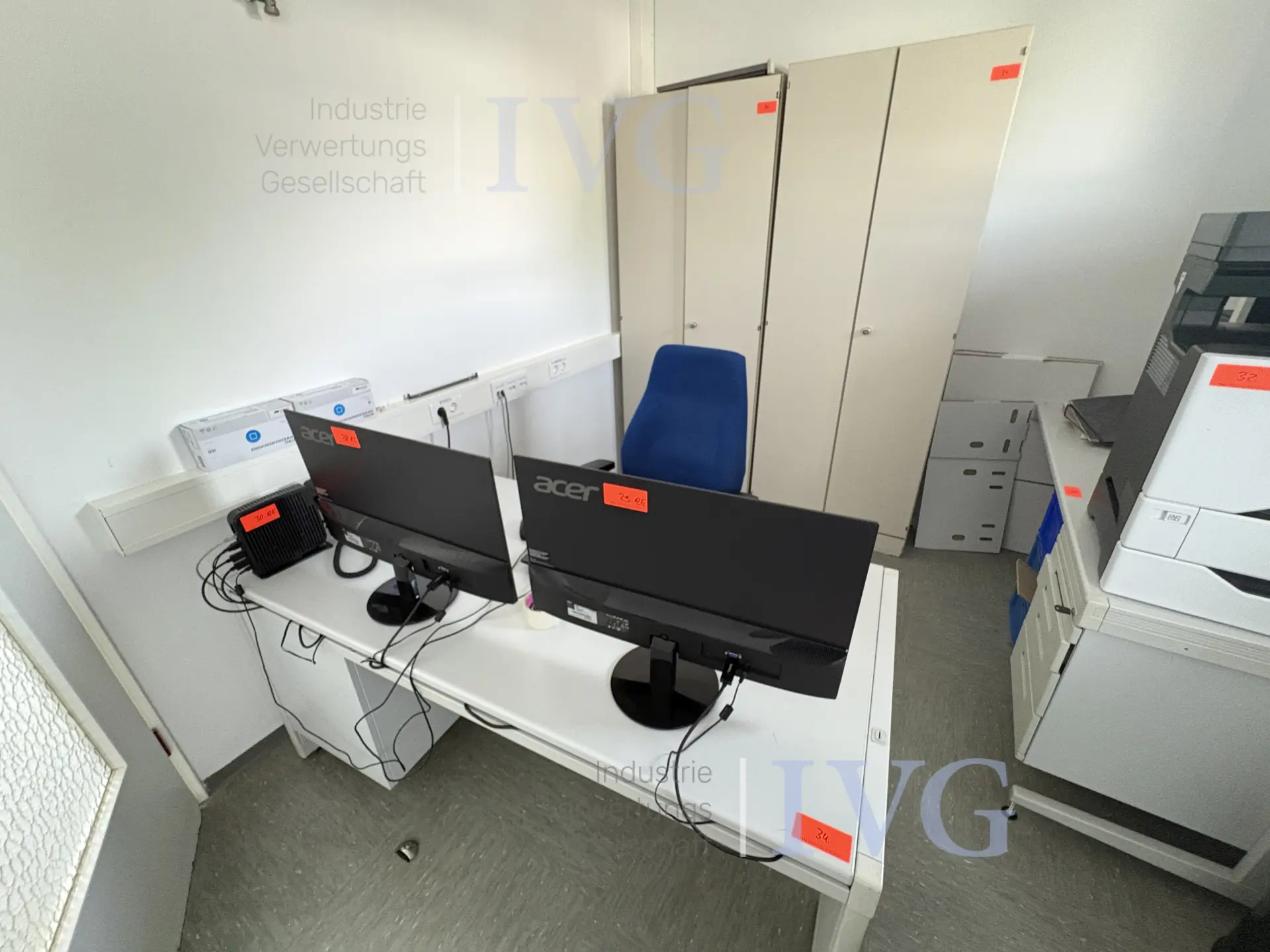Büroausstattung